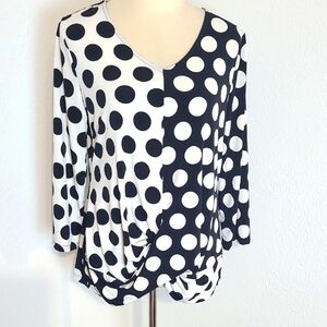 Alfani Black & White Two-Tone Polka-Dot Blouse, Ruching at Center Front Sz Med
